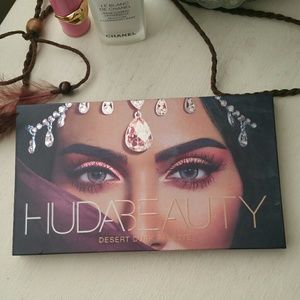 New Huda Desert Dusk Palette